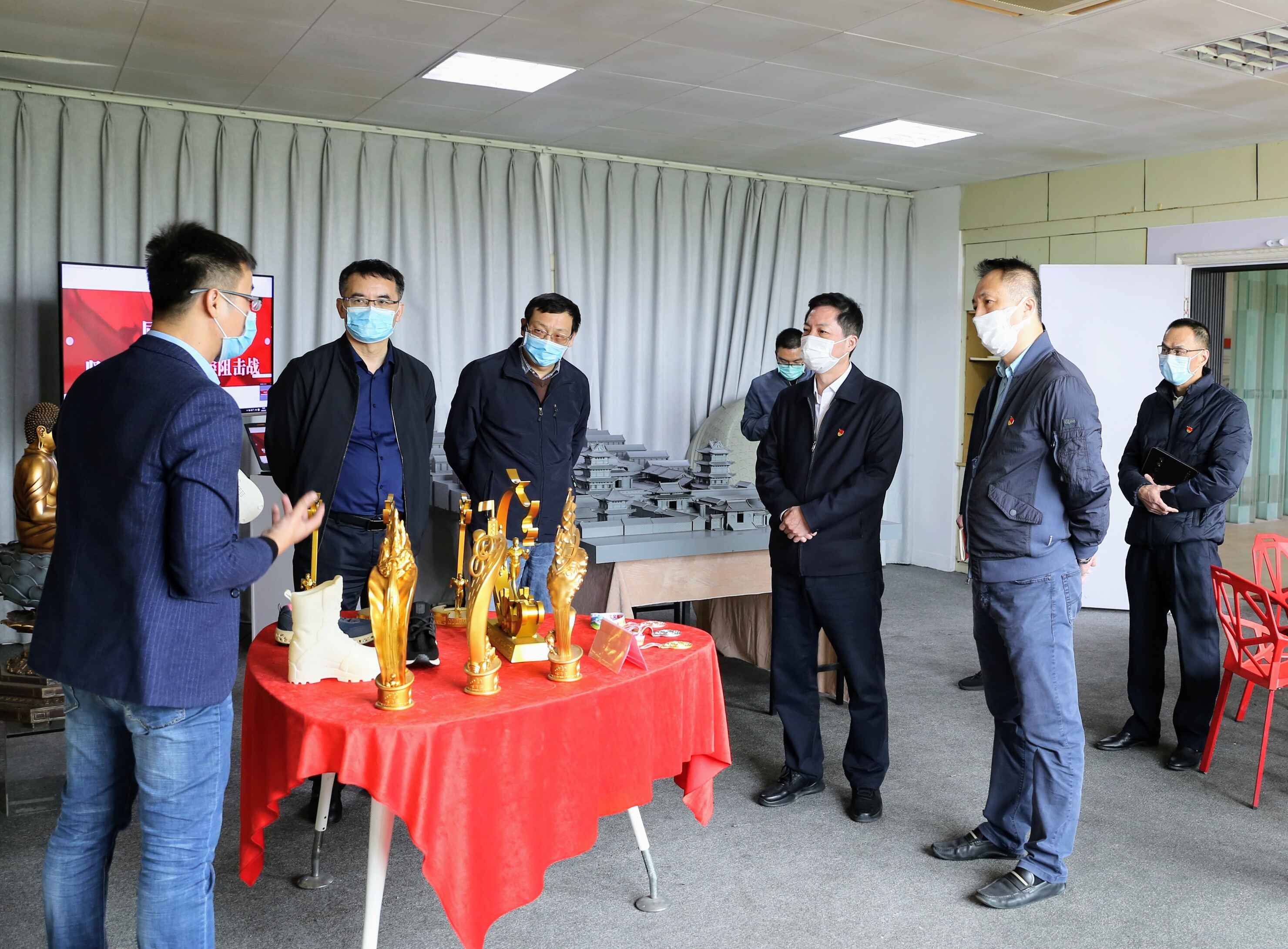福建省生態環境廳洪平副廳長深入比鄰三維科技調研復工復產情況