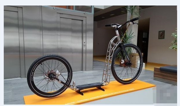 捷克大學團隊開發了第一個仿生3D打印滑板車
